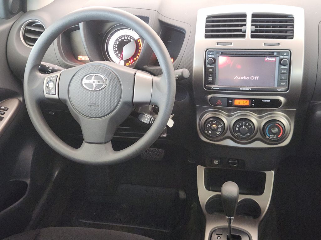 Used 2014 Gray Scion Base image 25