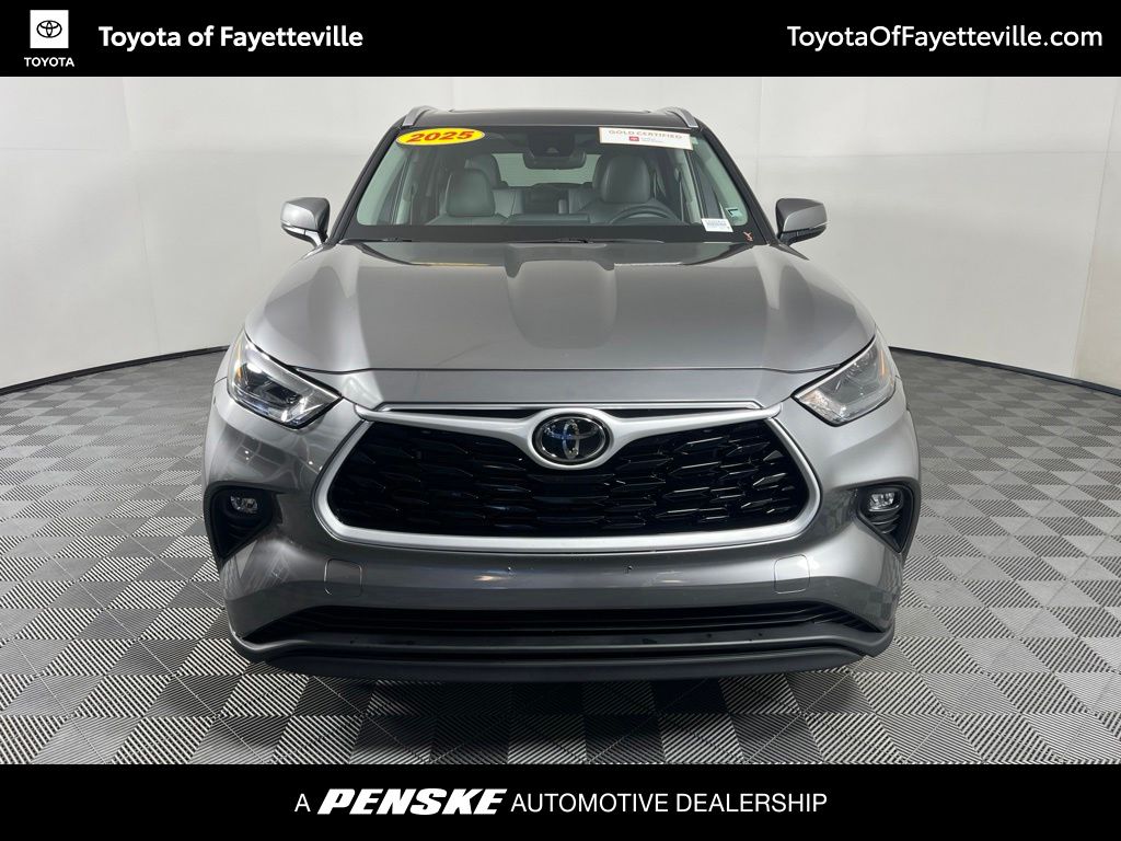 Thumbnail: 2026 Toyota Highlander - 21