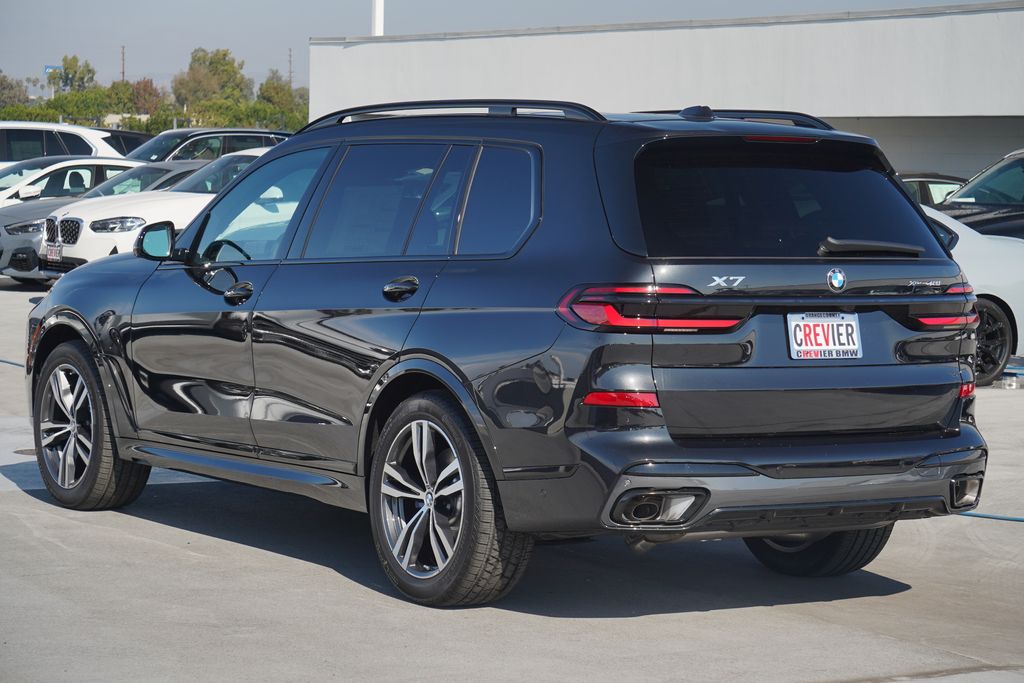 2025 BMW X7 xDrive40i 7