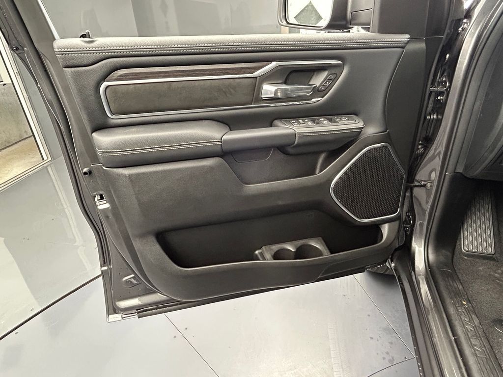New 2026 Granite Crystal Metallic Clearcoat Ram Laramie image 13