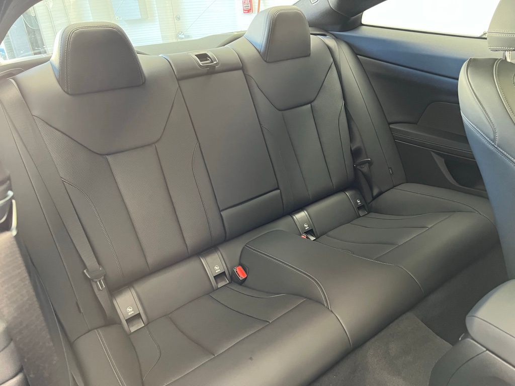 Thumbnail: 2026 BMW 4 Series - 8