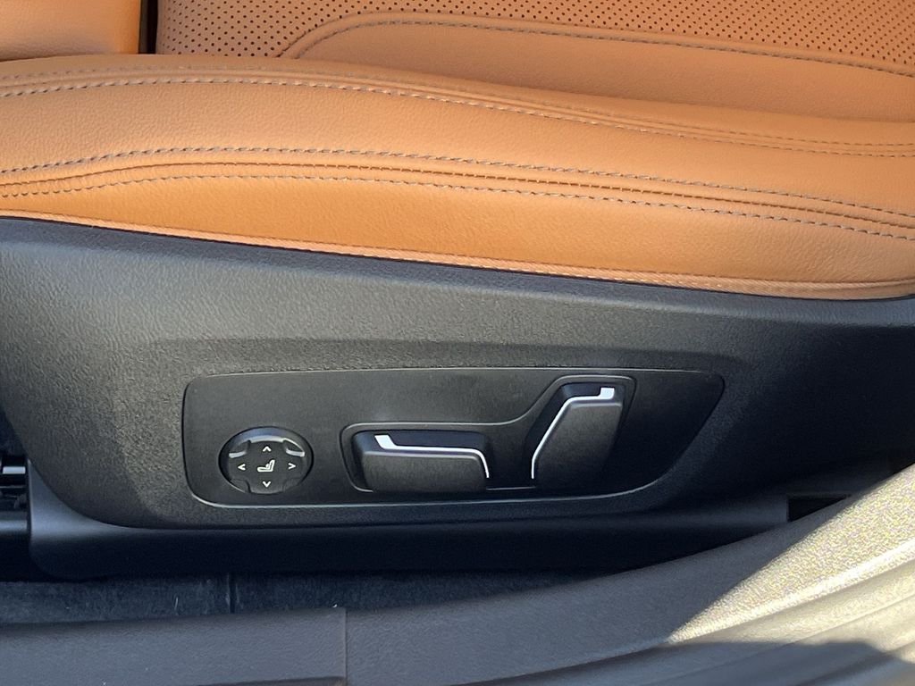 Thumbnail: 2026 BMW i4 - 12