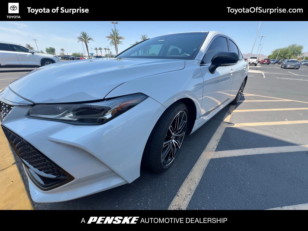 Thumbnail: 2022 Toyota Avalon - 1