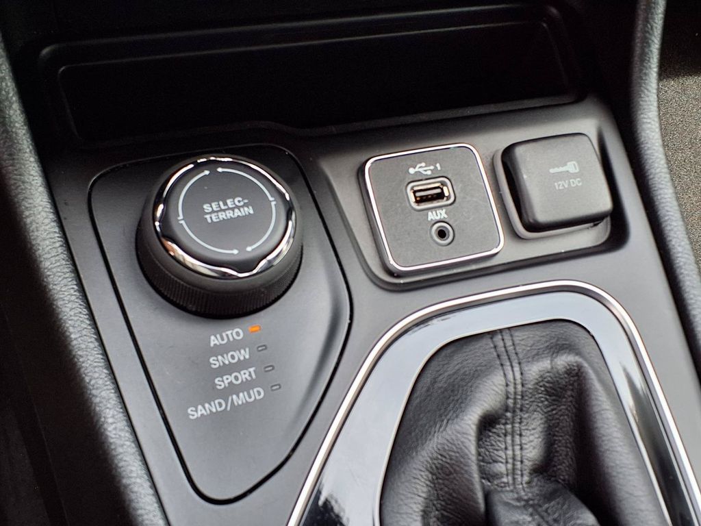 Used 2023 Jeep Cherokee SUV