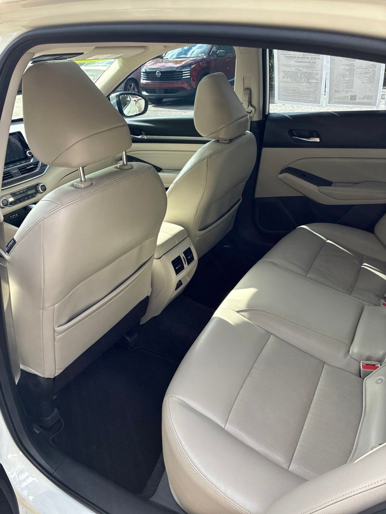 2019 Nissan Altima 2.5 SL White at Bob Ruth Ford