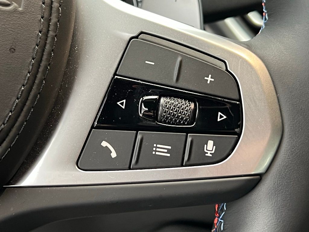 Thumbnail: 2024 BMW X4 - 18