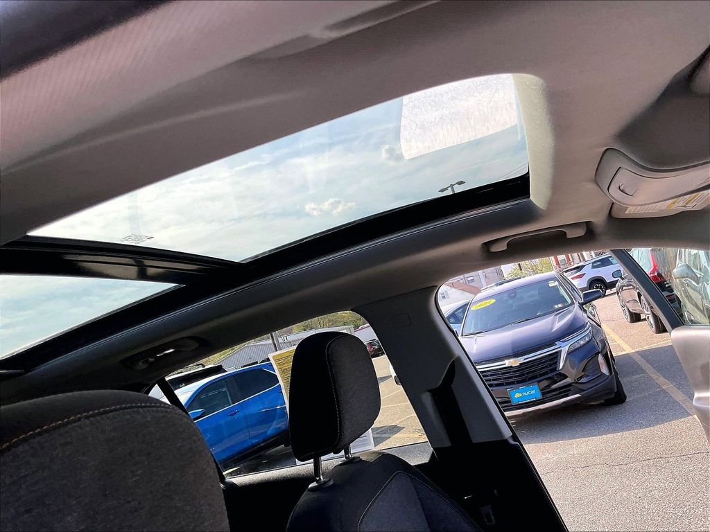 2022 Chevrolet Equinox — photo 21