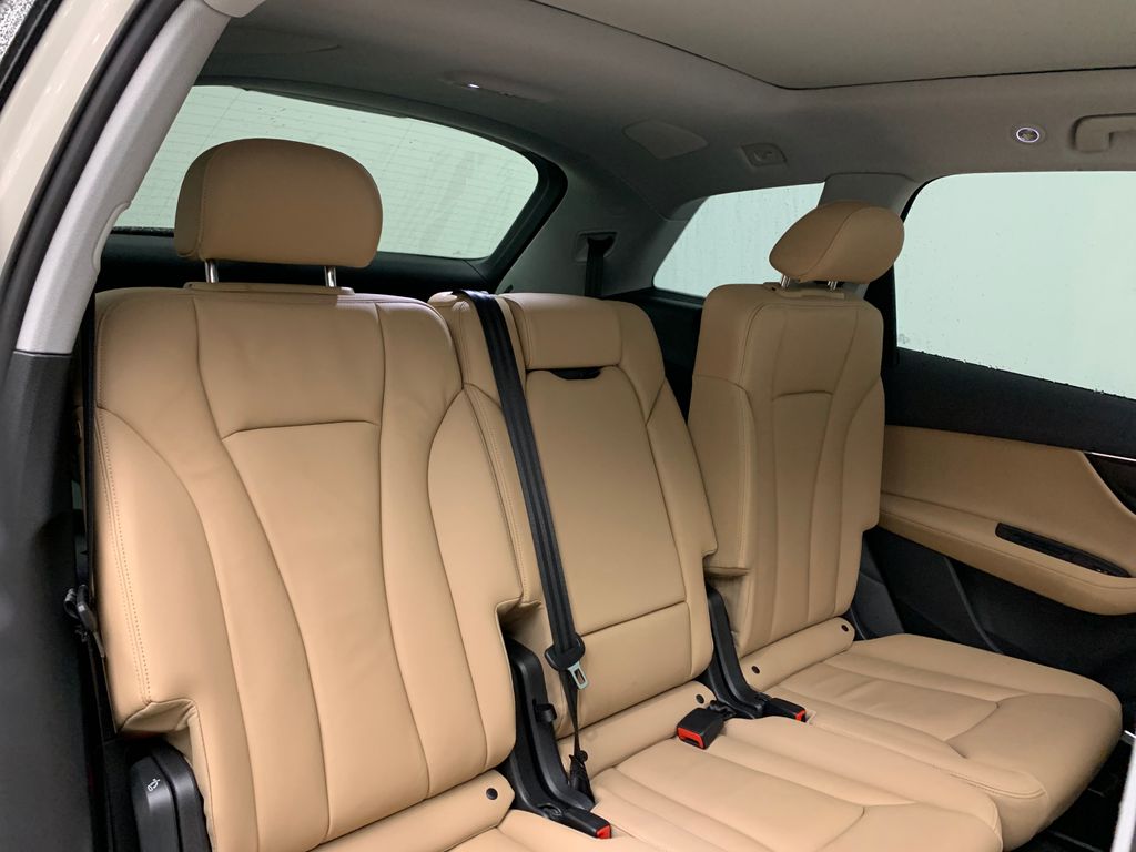 Thumbnail: 2023 Audi Q7 - 15