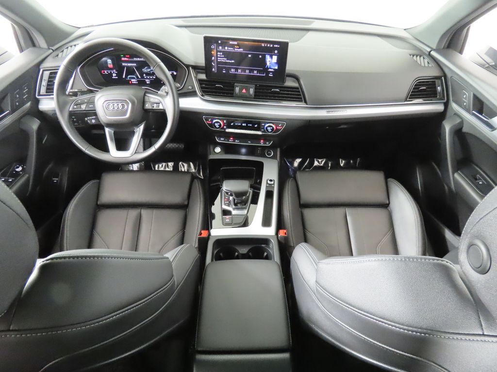 Thumbnail: 2025 Audi Q5 - 12