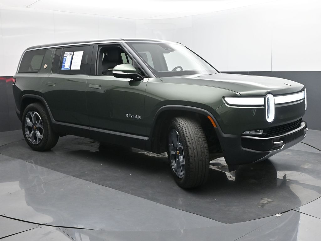 2024 Rivian R1S Adventure