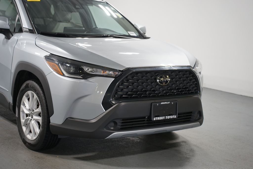 Thumbnail: 2022 Toyota Corolla Cross - 4