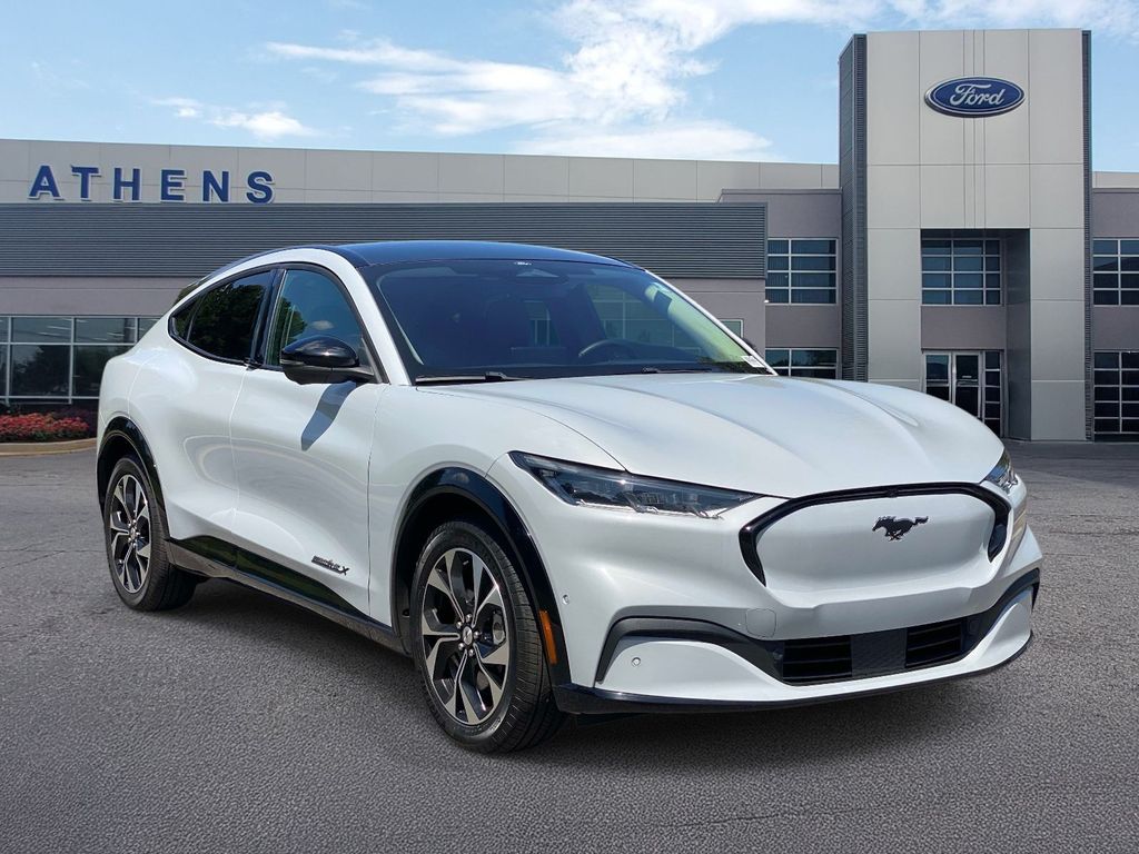 Space White Metallic 2022 Ford Mustang Mach-E SUV / Crossover Rear-Wheel Drive Automatic