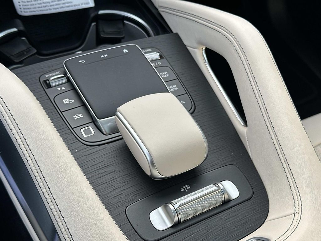 Thumbnail: 2026 Mercedes-Benz GLE - 11