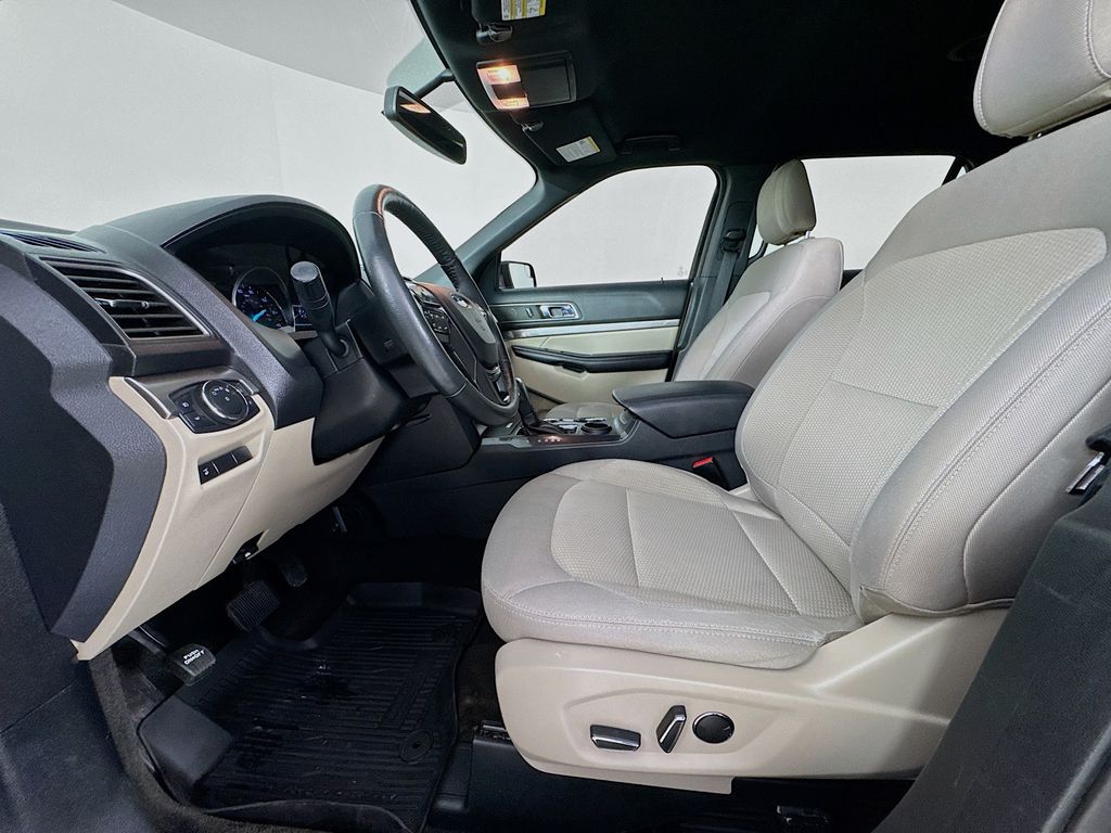 Used Car 2018 Ford Explorer  Xlt For Sale Under $12,000 In Austin, Texas