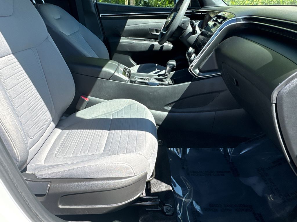Used 2023 White Hyundai SEL image 13