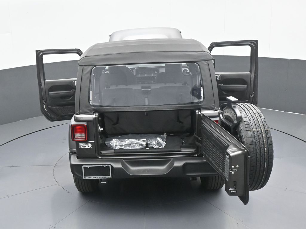 New 2026 Granite Crystal Metallic Clearcoat Jeep Sport image 55