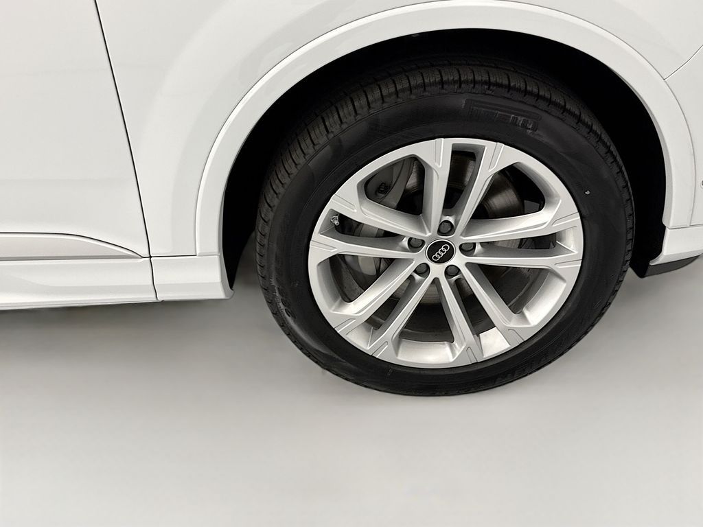 Thumbnail: 2026 Audi Q7 - 31