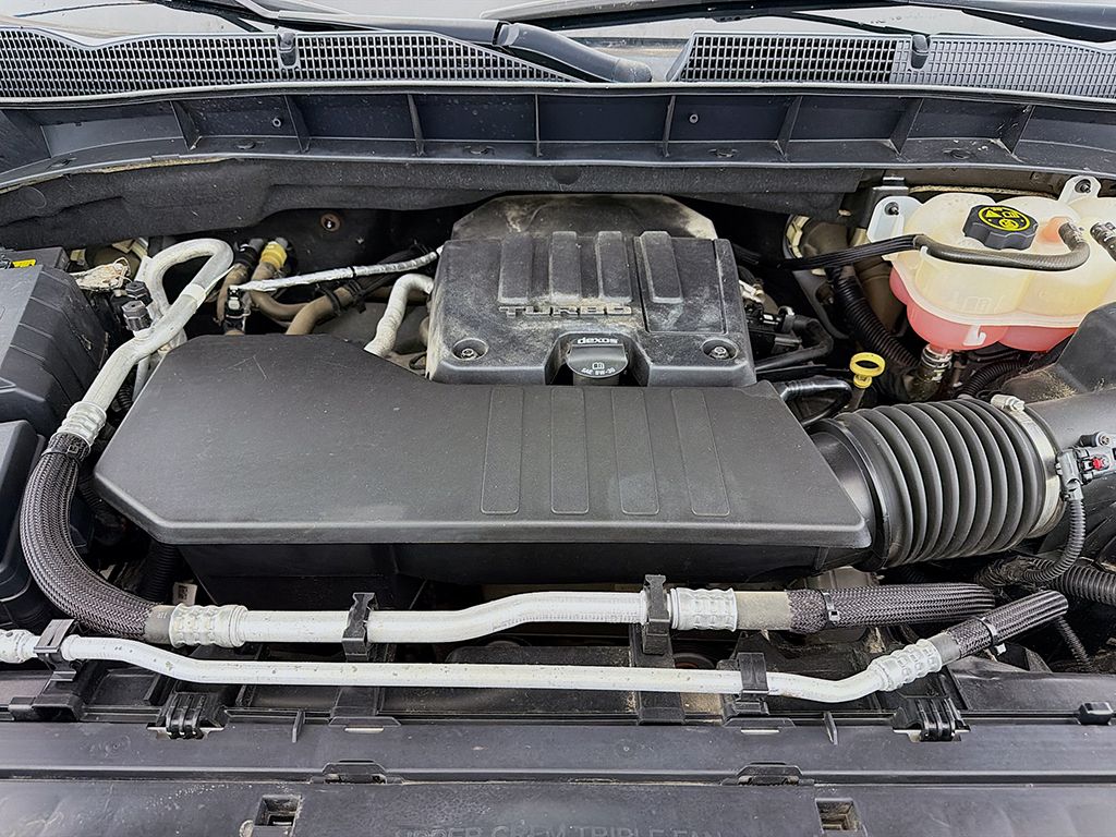 Used 2019 Silver GMC SLE image 14