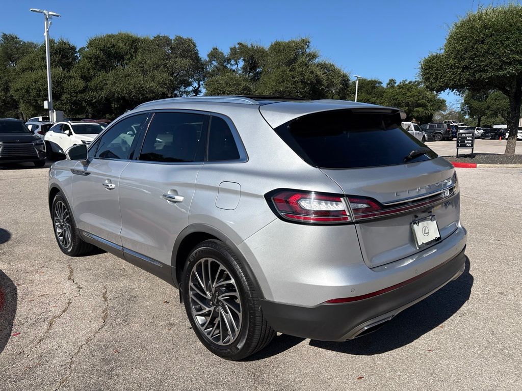 Thumbnail: 2019 Lincoln Nautilus - 3