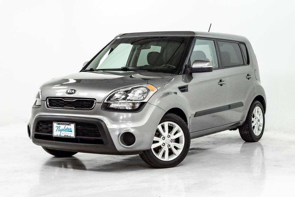 Titanium Pearl Metallic 2013 Kia Soul Wagon Front-Wheel Drive 6-Speed Automatic