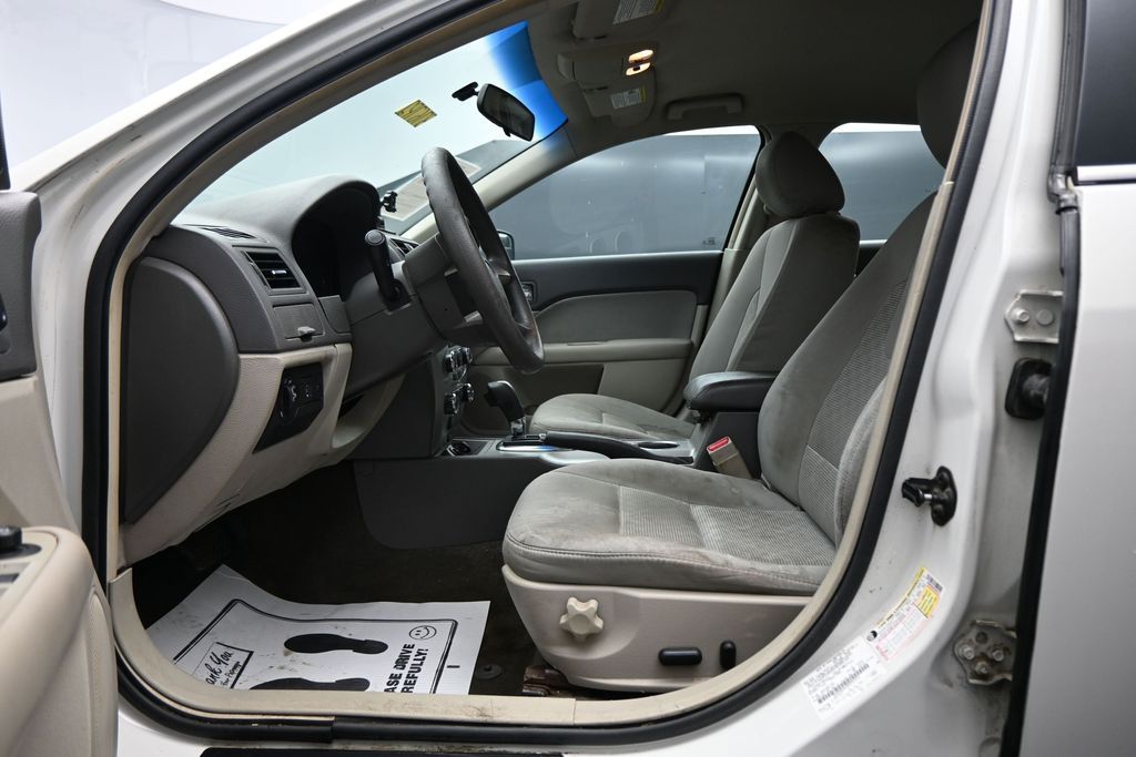 2012 Ford Fusion SE - Photo 9