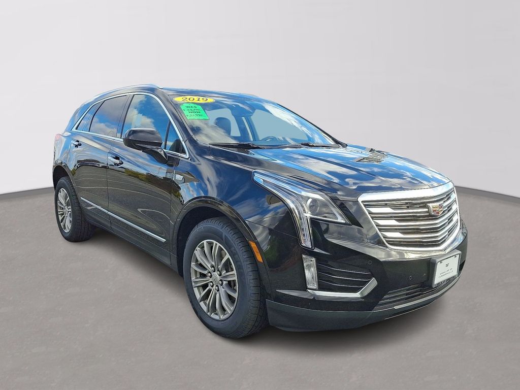 Thumbnail: 2019 Cadillac XT5 - 3
