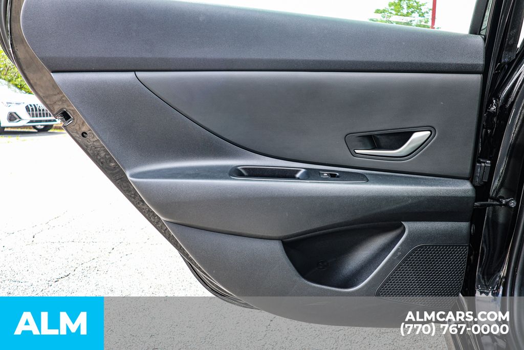 Used 2024 Black Hyundai SEL image 47
