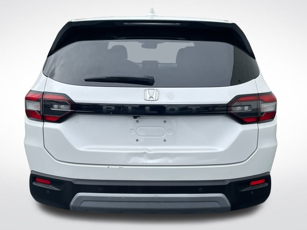 Thumbnail: 2023 Honda Pilot - 4