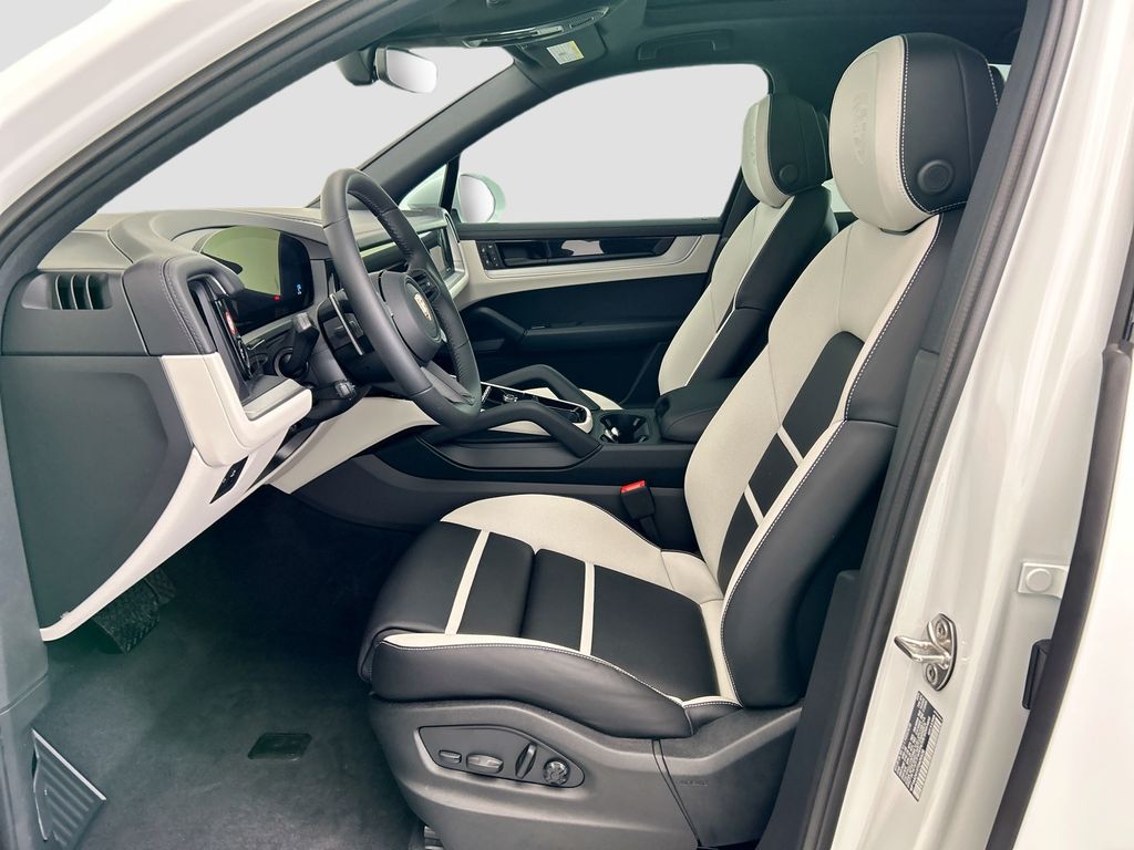 Thumbnail: 2026 Porsche Cayenne - 5
