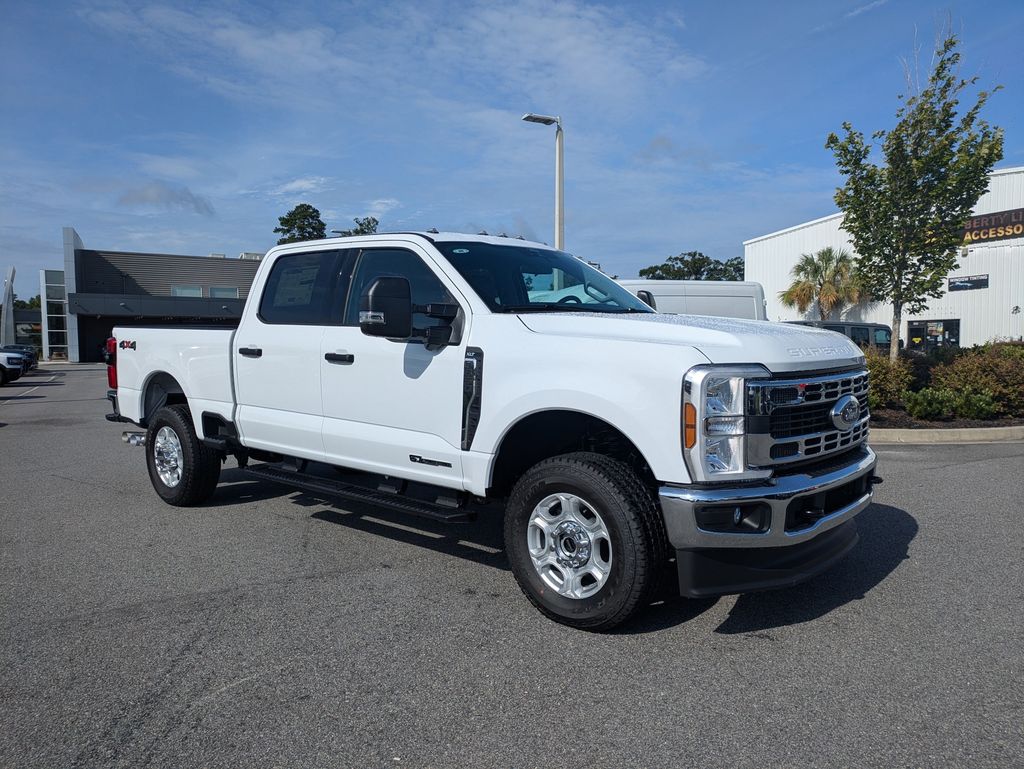 2026 Ford F-350 Super Duty XLT