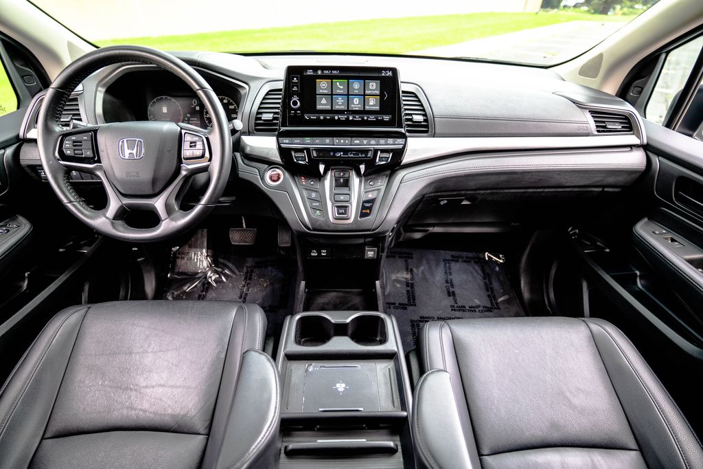 Used 2025 Honda Odyssey Van