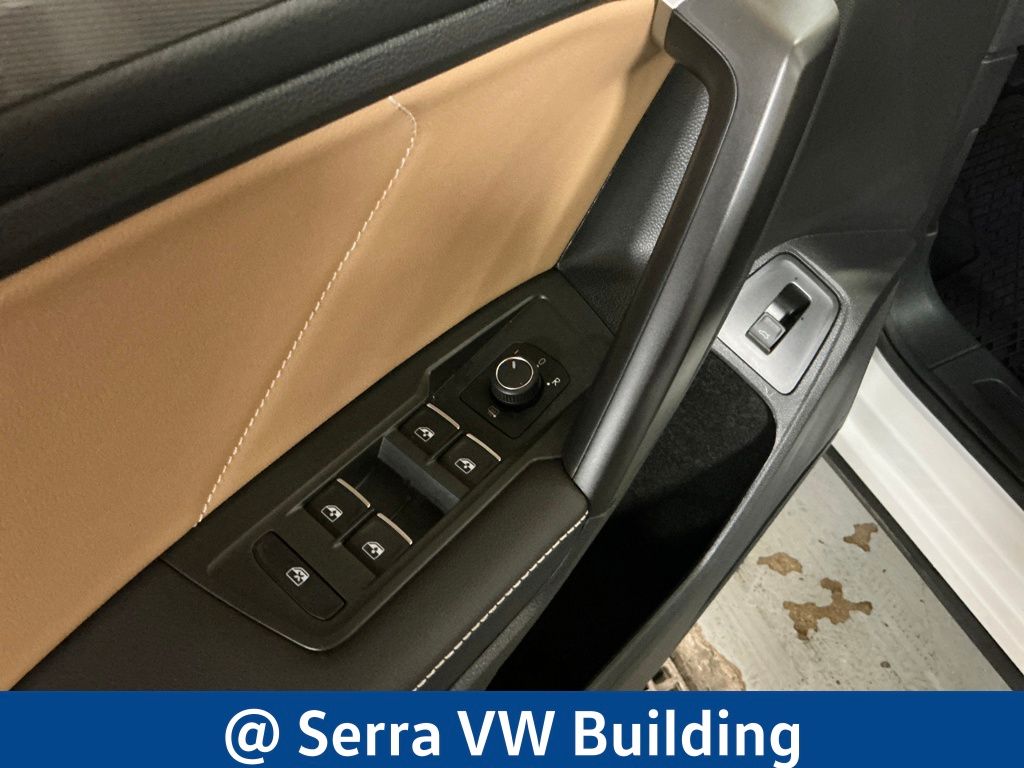 Certified Used 2024  Volkswagen 2.0T SE image 18