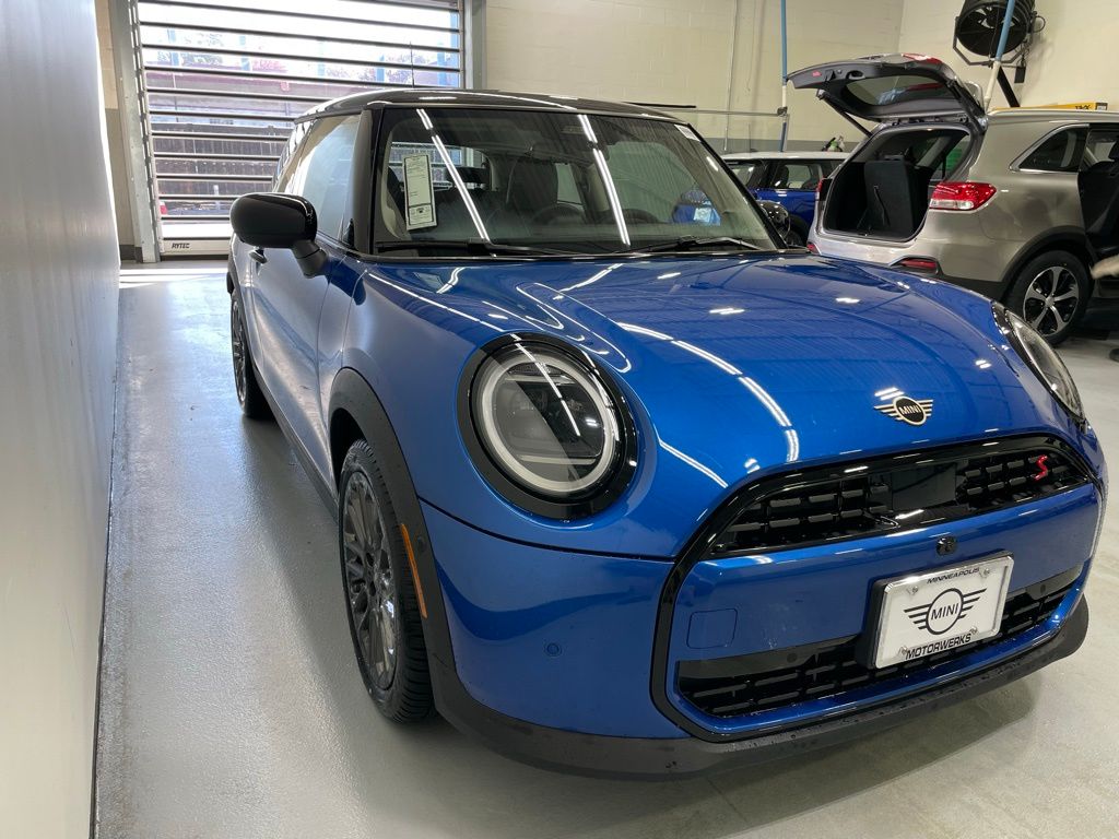 2025 MINI Cooper S 7