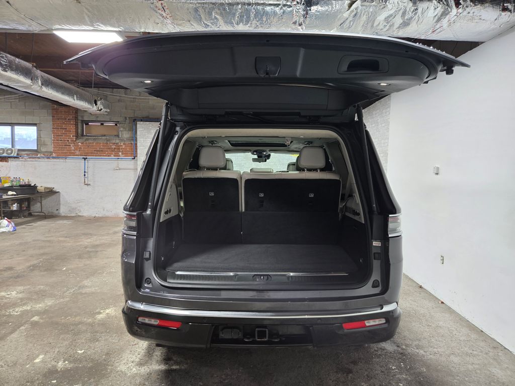 2022 Jeep Grand Wagoneer Series II - Photo 47