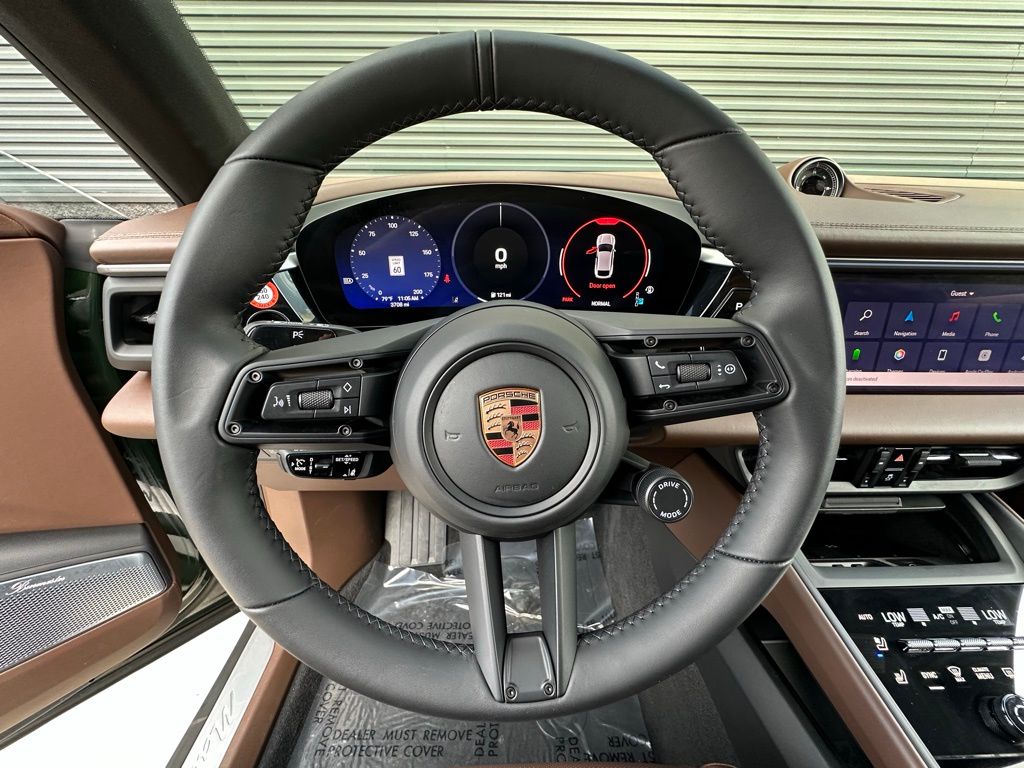 Thumbnail: 2025 Porsche Macan - 17
