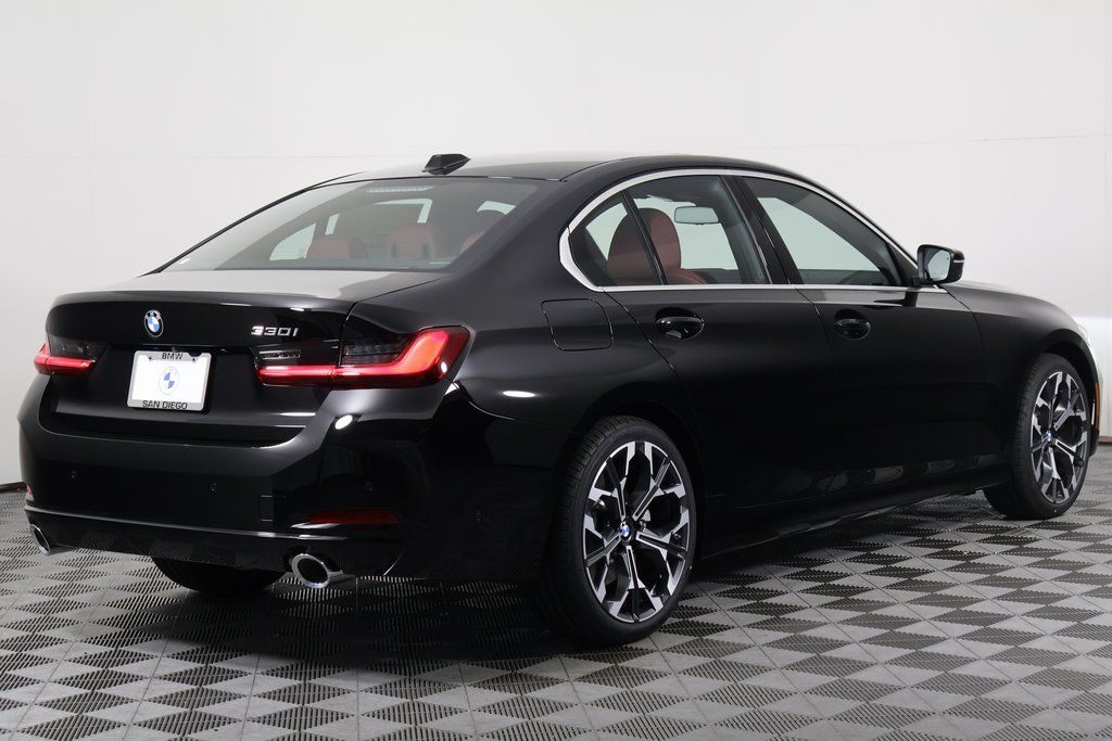 Thumbnail: 2026 BMW 3 Series - 2