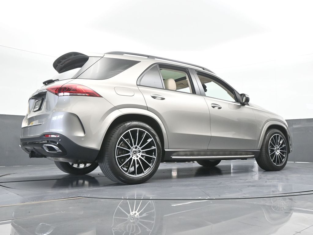Used 2022 Gold Mercedes-Benz GLE 350 image 63