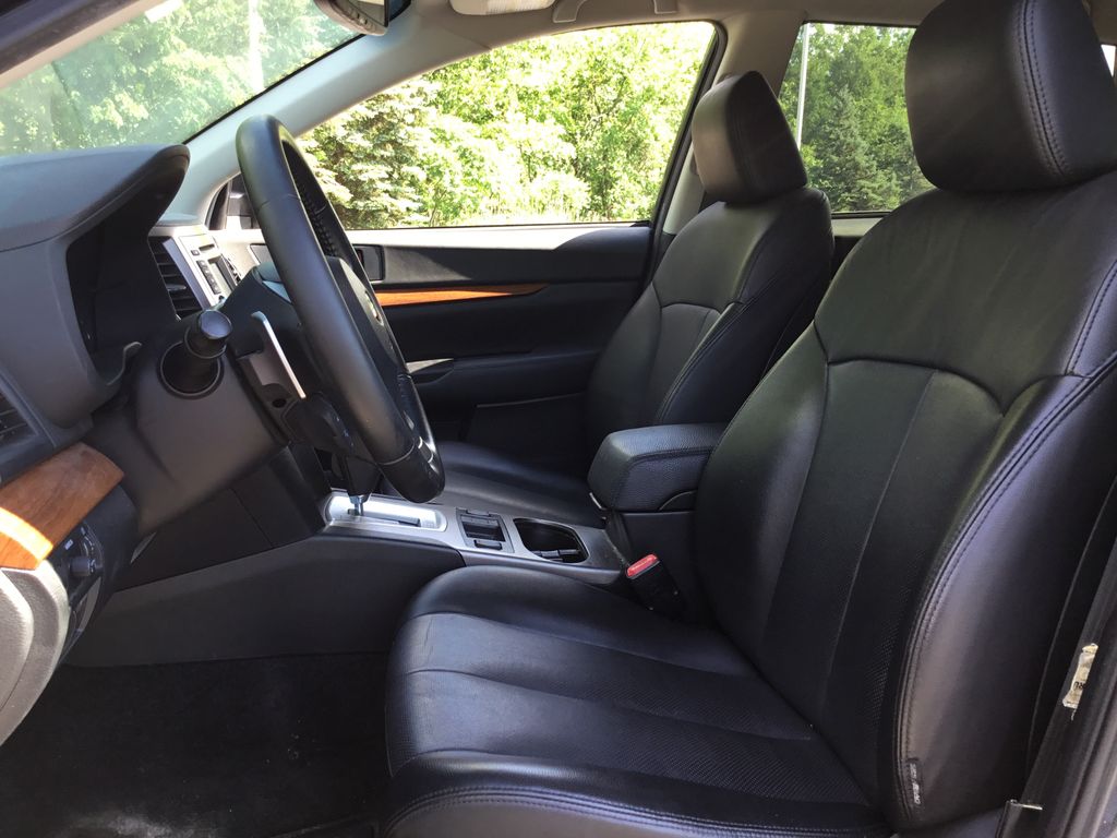 Thumbnail: 2013 Subaru Outback - 10