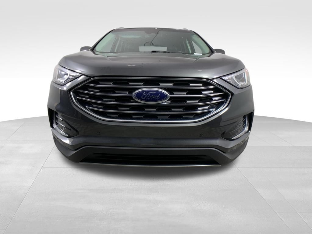 2020 Ford Edge Titanium 9