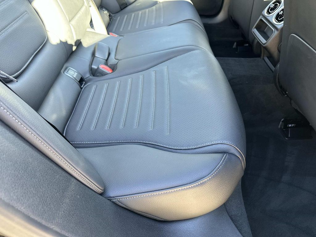 Thumbnail: 2025 Mercedes-Benz C-Class - 27