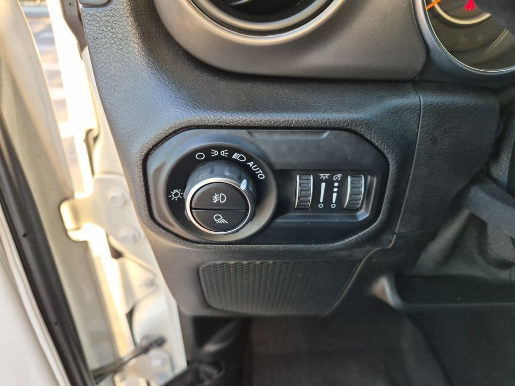 Used Car 2020 Jeep Gladiator  Sport For Sale Under $30,000 In Austin, Texas