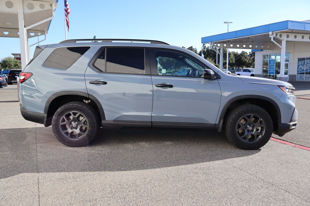 Thumbnail: 2025 Honda Pilot - 4