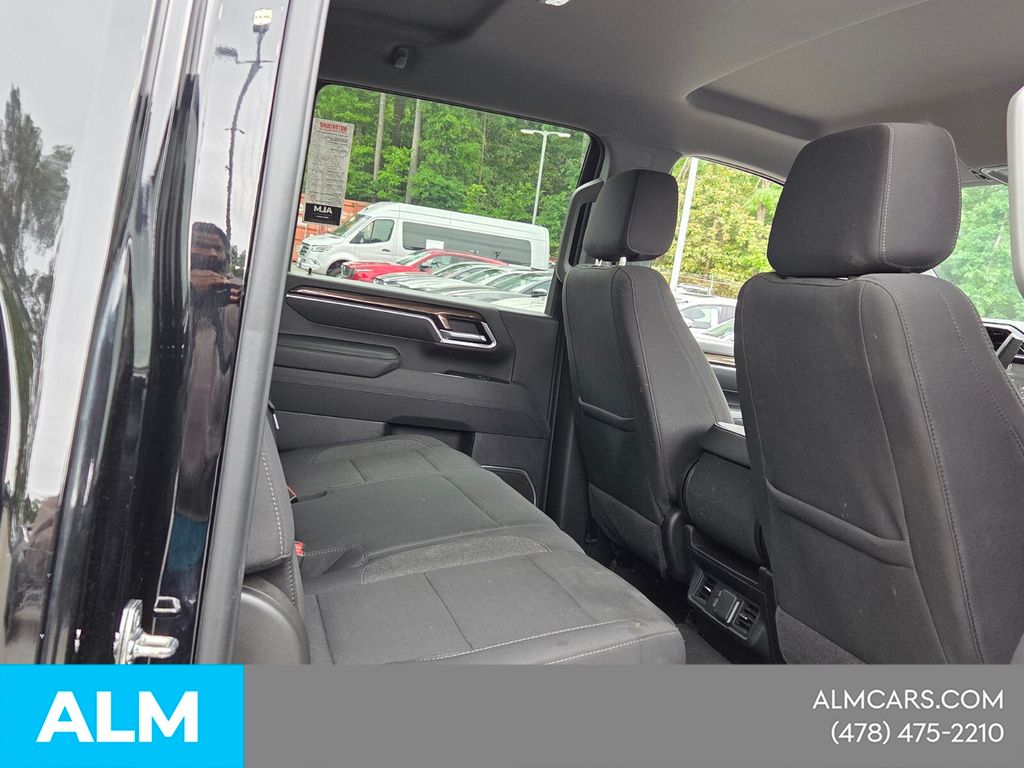Used 2025 Black Chevrolet LT image 15