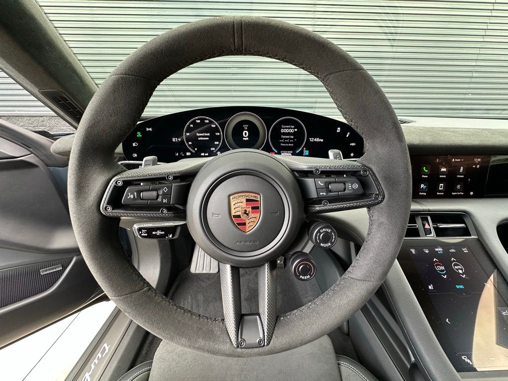 Thumbnail: 2025 Porsche Taycan - 16