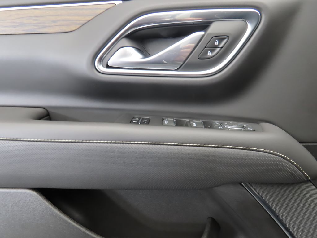 Thumbnail: 2023 Chevrolet Tahoe - 21