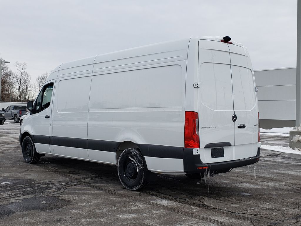 Thumbnail: 2026 Mercedes-Benz Sprinter - 3