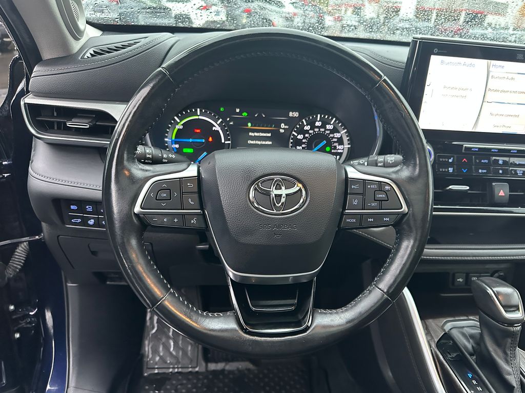 2021 Toyota Highlander Hybrid Platinum