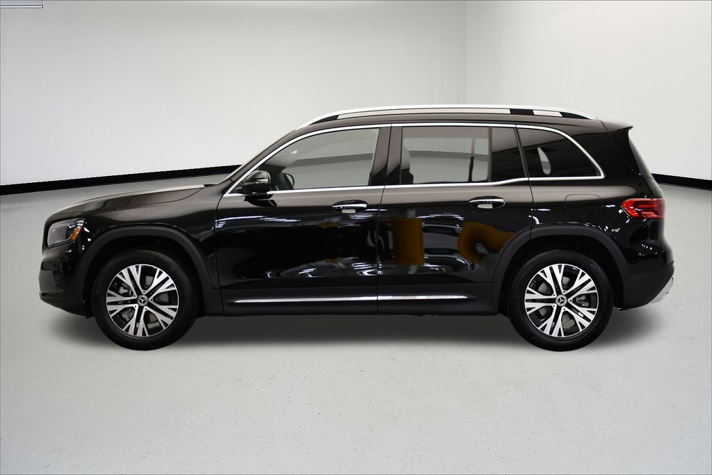 Thumbnail: 2026 Mercedes-Benz GLB - 2