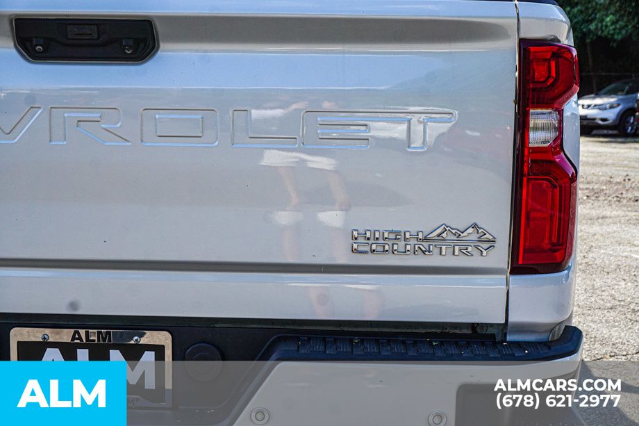 Used 2020 Beige Chevrolet High Country image 13