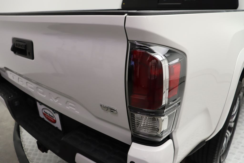 2022 Toyota Tacoma Limited 9